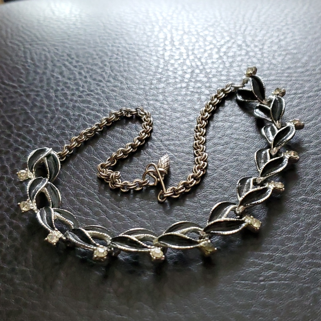 Vtg Necklace